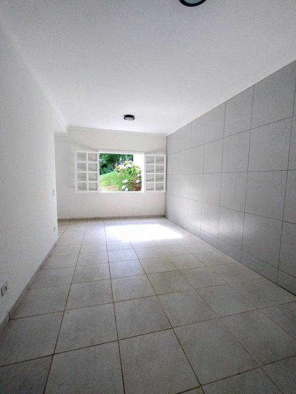 &Oacute;tima ch&aacute;cara &agrave; venda no Recanto dos P&aacute;ssaros  Jacareí - 