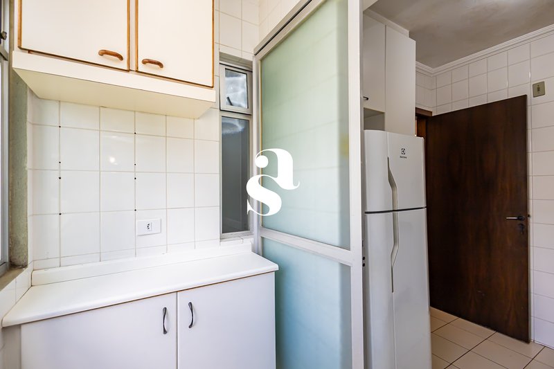 Apartamento &agrave; venda no Guabirotuba com 3 quartos (1 su&iacute;te), sacada, churrasqueira, 1 vaga Rua Capitão João Ribas de Oliveira Curitiba - 