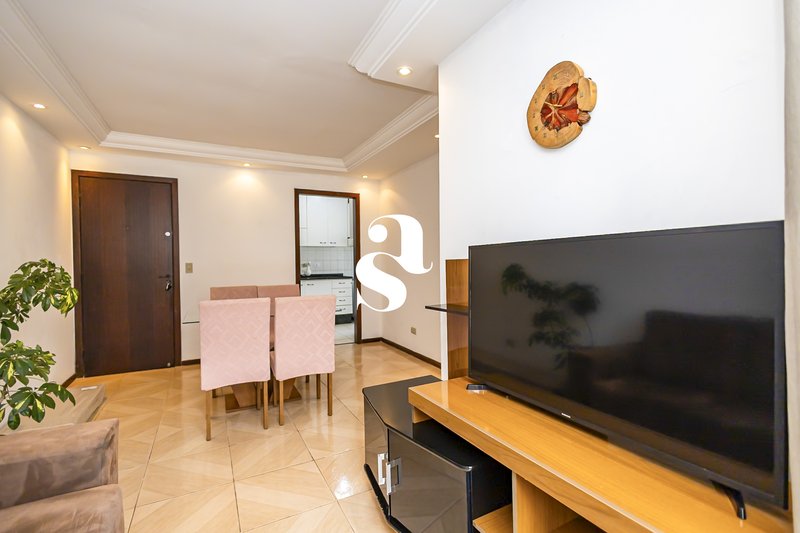 Apartamento &agrave; venda no Guabirotuba com 3 quartos (1 su&iacute;te), sacada, churrasqueira, 1 vaga Rua Capitão João Ribas de Oliveira Curitiba - 