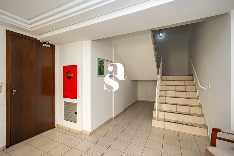 Apartamento &agrave; venda no Guabirotuba com 3 quartos (1 su&iacute;te), sacada, churrasqueira, 1 vaga Rua Capitão João Ribas de Oliveira Curitiba - 