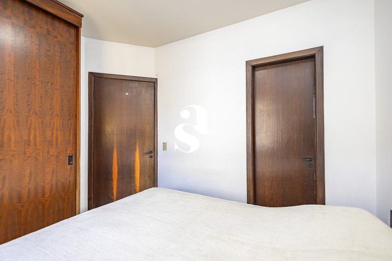 Apartamento &agrave; venda no Guabirotuba com 3 quartos (1 su&iacute;te), sacada, churrasqueira, 1 vaga Rua Capitão João Ribas de Oliveira Curitiba - 