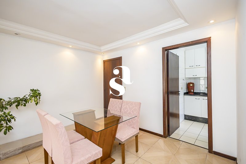 Apartamento &agrave; venda no Guabirotuba com 3 quartos (1 su&iacute;te), sacada, churrasqueira, 1 vaga Rua Capitão João Ribas de Oliveira Curitiba - 