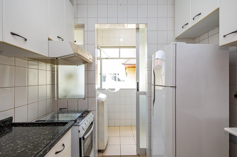 Apartamento &agrave; venda no Guabirotuba com 3 quartos (1 su&iacute;te), sacada, churrasqueira, 1 vaga Rua Capitão João Ribas de Oliveira Curitiba - 