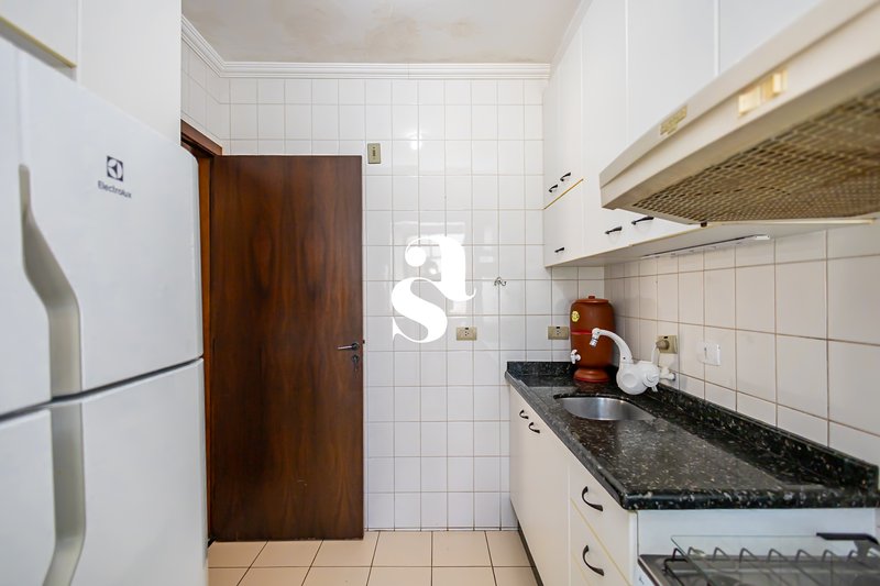 Apartamento &agrave; venda no Guabirotuba com 3 quartos (1 su&iacute;te), sacada, churrasqueira, 1 vaga Rua Capitão João Ribas de Oliveira Curitiba - 