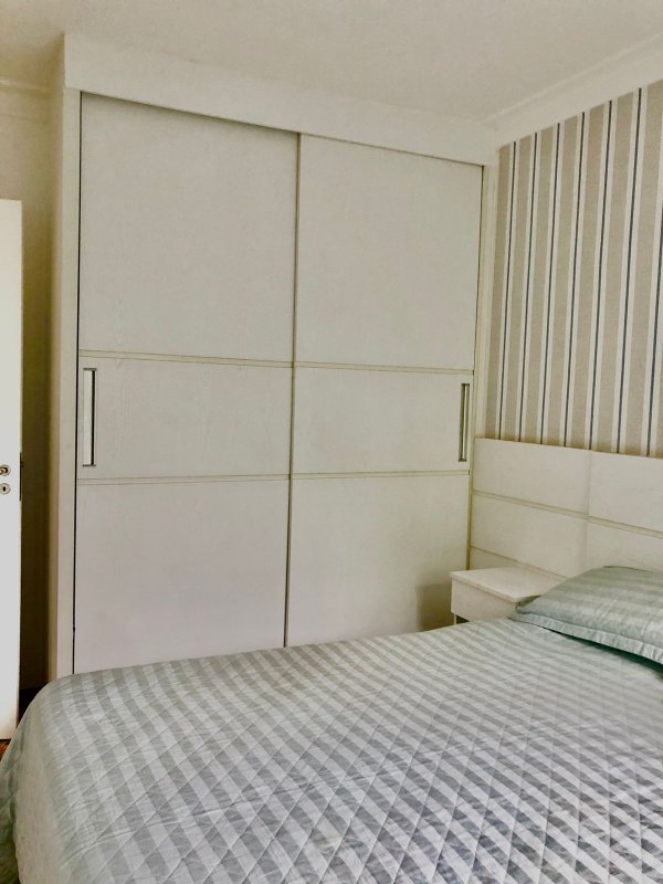 Apartamento MOBILIADO com 2 dorm com vaga perto da estação do Metrô  São Paulo - 