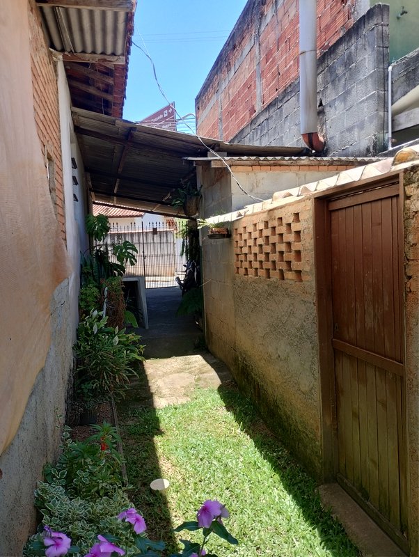 Casa &agrave; venda no centro da Boa Vista  Igaratá - 