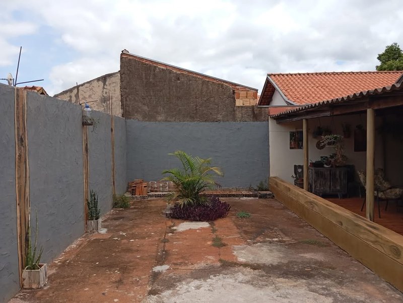 Casa no Luis Brondi Rua Josino Tavares Botelho SANTA CRUZ DO RIO PARDO - 