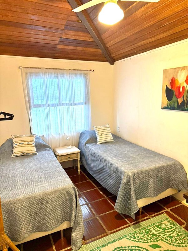 Oportunidade &Uacute;nica em Gerib&aacute; &ndash; Casa com 4 Unidades Independentes a 100m da Praia | Ideal Rua do Arvoredo Armação dos Búzios - 