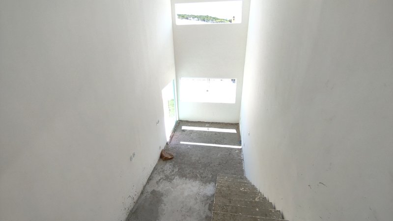 Casa - 4/4 - 3su&iacute;tes - 2 vagas Rua do Pesque e Pague Camaçari - 