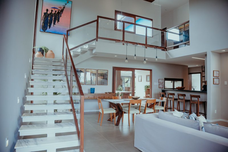 CASA 4 SU&Iacute;TES VARANDAS PISCINA GARAGEM EM CONDOMINIO FECHADO &Agrave; VENDA PRAIA DO FORTE! Av do Farol MATA DE SÃO JOÃO - 