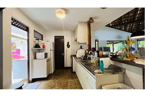 CASA 4 SU&Iacute;TES CONDOMINIO FECHADO PISCINA QUADRA &Agrave; VENDA NA PRAIA DO FORTE! Rua do Peixe Anjo MATA DE SÃO JOÃO - 