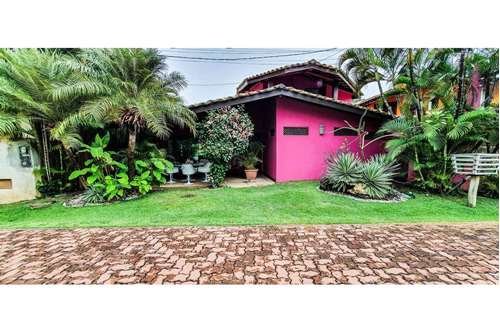 CASA 4 SU&Iacute;TES CONDOMINIO FECHADO PISCINA QUADRA &Agrave; VENDA NA PRAIA DO FORTE! Rua do Peixe Anjo MATA DE SÃO JOÃO - 