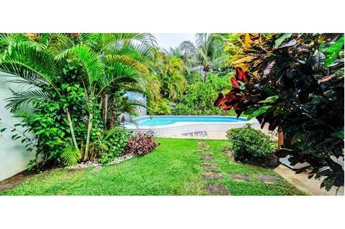 CASA 4 SU&Iacute;TES CONDOMINIO FECHADO PISCINA QUADRA &Agrave; VENDA NA PRAIA DO FORTE! Rua do Peixe Anjo MATA DE SÃO JOÃO - 