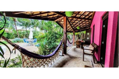 CASA 4 SU&Iacute;TES CONDOMINIO FECHADO PISCINA QUADRA &Agrave; VENDA NA PRAIA DO FORTE! Rua do Peixe Anjo MATA DE SÃO JOÃO - 