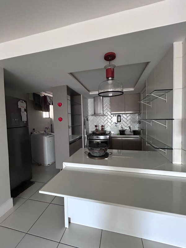 APARTAMENTO 2 SU&Iacute;TES VARANDA PISCINA ACADEMIA CHURRASQUEIRA 2 GARAGENS &Agrave; VENDA NA GRA&Ccedil;A! Rua Oito de Dezembro Salvador - 