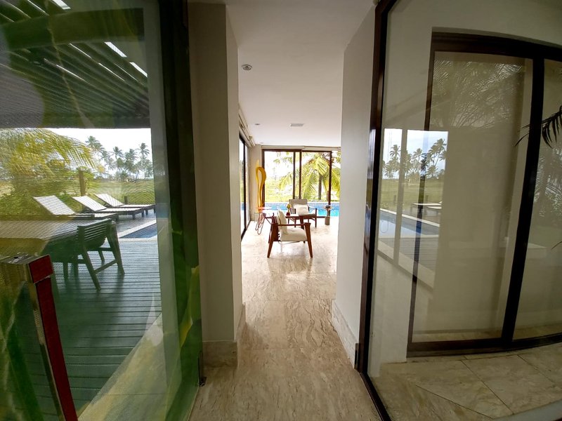 CASA 4 SU&Iacute;TES EM CONDOMINIO FECHADO PISCINA ACADEMIA QUADRA &Agrave; VENDA NA PRAIA DO FORTE  MATA DE SÃO JOÃO - 