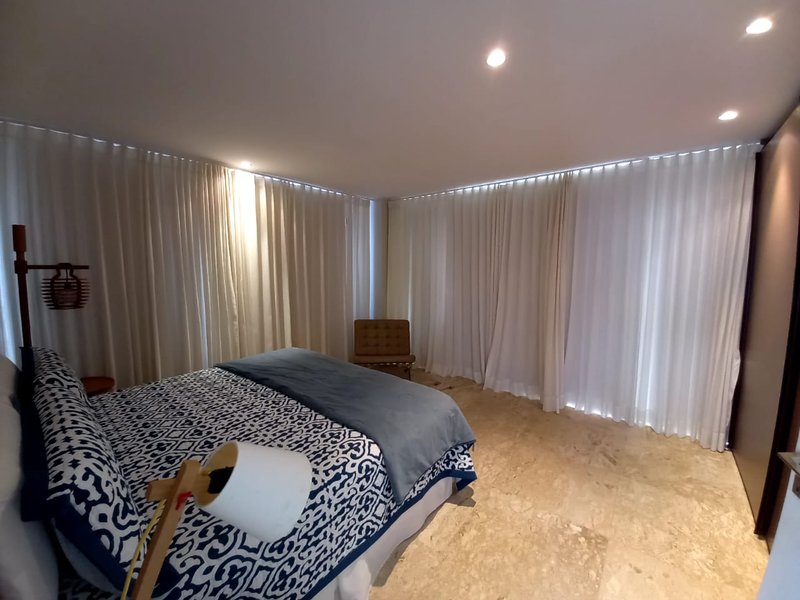 CASA 4 SU&Iacute;TES EM CONDOMINIO FECHADO PISCINA ACADEMIA QUADRA &Agrave; VENDA NA PRAIA DO FORTE  MATA DE SÃO JOÃO - 