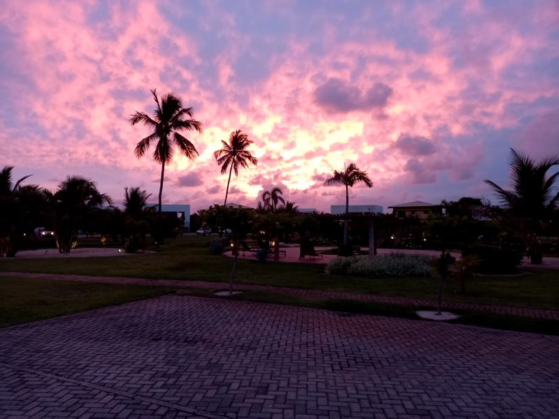CASA 4 SU&Iacute;TES EM CONDOMINIO FECHADO PISCINA ACADEMIA QUADRA &Agrave; VENDA NA PRAIA DO FORTE  MATA DE SÃO JOÃO - 