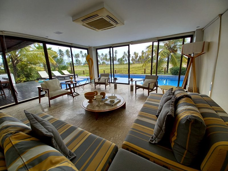 CASA 4 SU&Iacute;TES EM CONDOMINIO FECHADO PISCINA ACADEMIA QUADRA &Agrave; VENDA NA PRAIA DO FORTE  MATA DE SÃO JOÃO - 