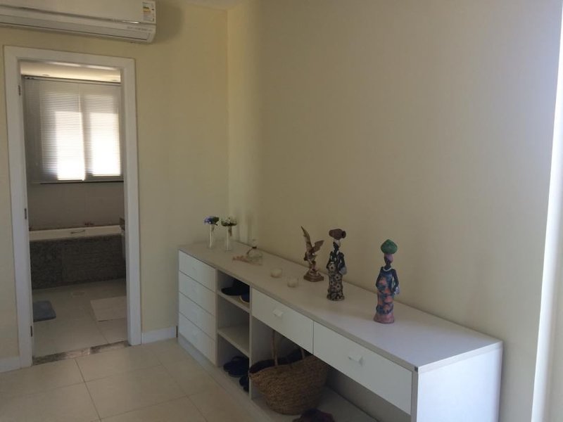 CASA COM VISTA PARA A LAGOA EM CONDOMINIO FECHADO &Agrave; VENDA  NA PRAIA DO FORTE! Av do Farol MATA DE SÃO JOÃO - 