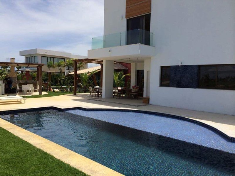 CASA COM VISTA PARA A LAGOA EM CONDOMINIO FECHADO &Agrave; VENDA  NA PRAIA DO FORTE! Av do Farol MATA DE SÃO JOÃO - 