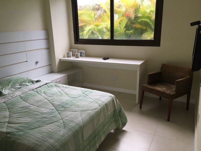 CASA COM VISTA PARA A LAGOA EM CONDOMINIO FECHADO &Agrave; VENDA  NA PRAIA DO FORTE! Av do Farol MATA DE SÃO JOÃO - 