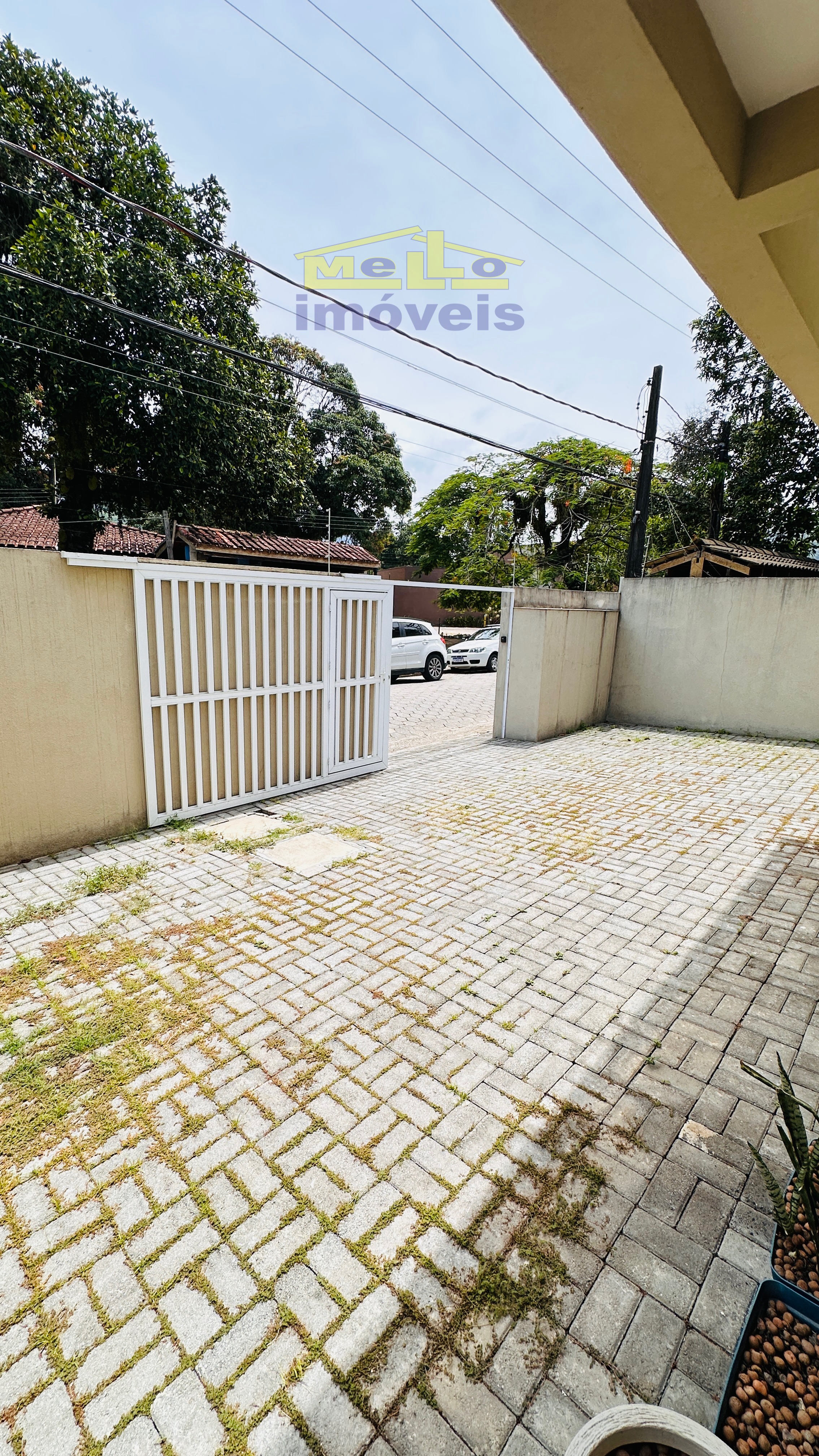CASA NOVA, MODERNA E A POUCOS MINUTOS DA PRAIA EM BOISSUCANGA Rua Benjamin Manoel dos Santos São Sebastião - 