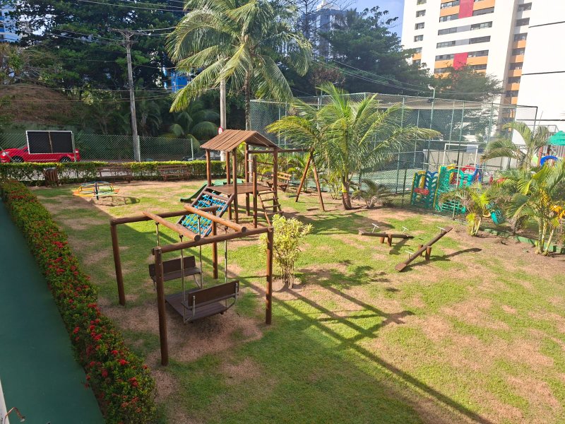 APARTAMENTO 4 QUARTOS 2 SU&Iacute;TES DEPEND&Ecirc;NCIAS 2 GARAGENS PISCINA ELEVADOR &Agrave; VENDA NA PITUBA! Rua Machado Neto Salvador - 