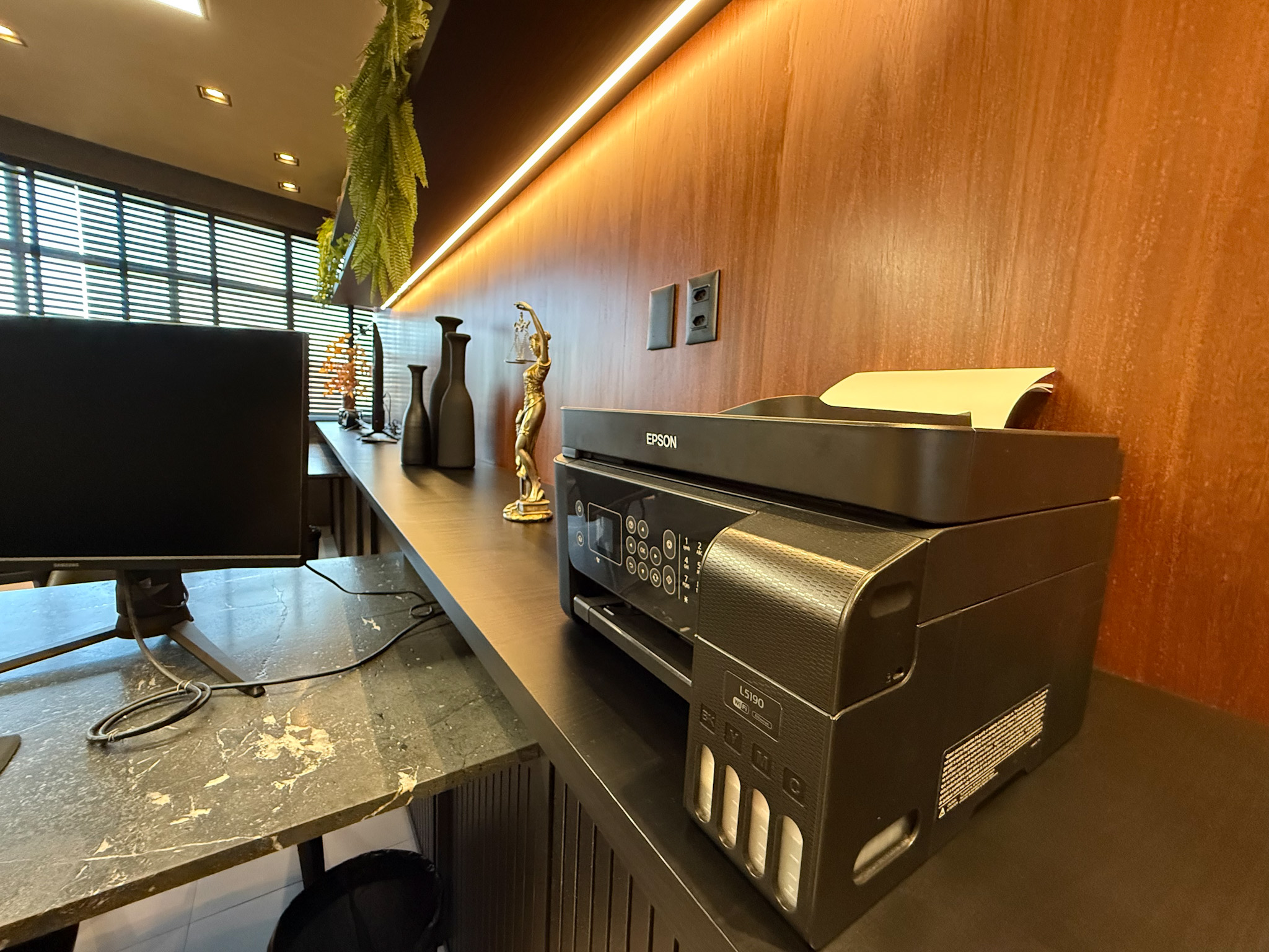 Sala Comercial Mobiliada &agrave; Venda no OTC Office Tower &ndash; Lagoa Nova | Av. Jaguarari Rua Promotor Manoel Alves Pessoa Neto Natal - 