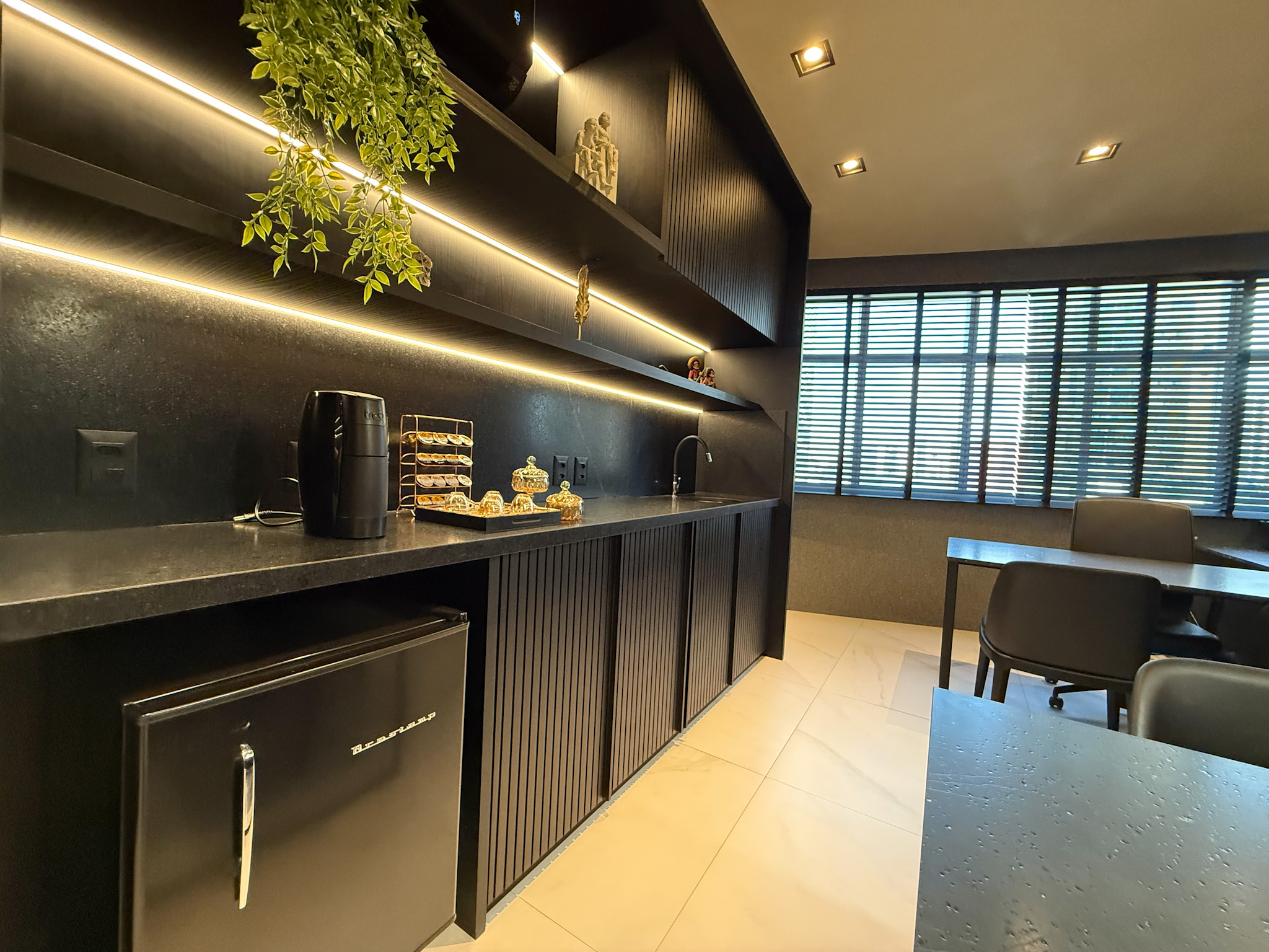 Sala Comercial Mobiliada &agrave; Venda no OTC Office Tower &ndash; Lagoa Nova | Av. Jaguarari Rua Promotor Manoel Alves Pessoa Neto Natal - 