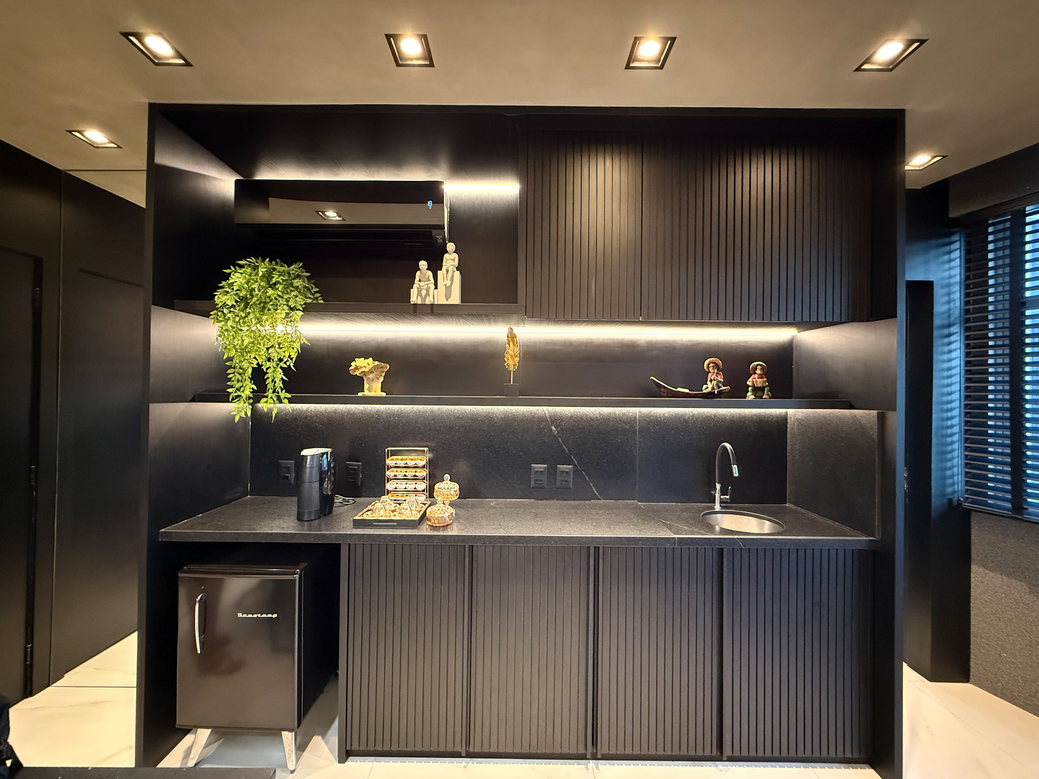 Sala Comercial Mobiliada &agrave; Venda no OTC Office Tower &ndash; Lagoa Nova | Av. Jaguarari Rua Promotor Manoel Alves Pessoa Neto Natal - 