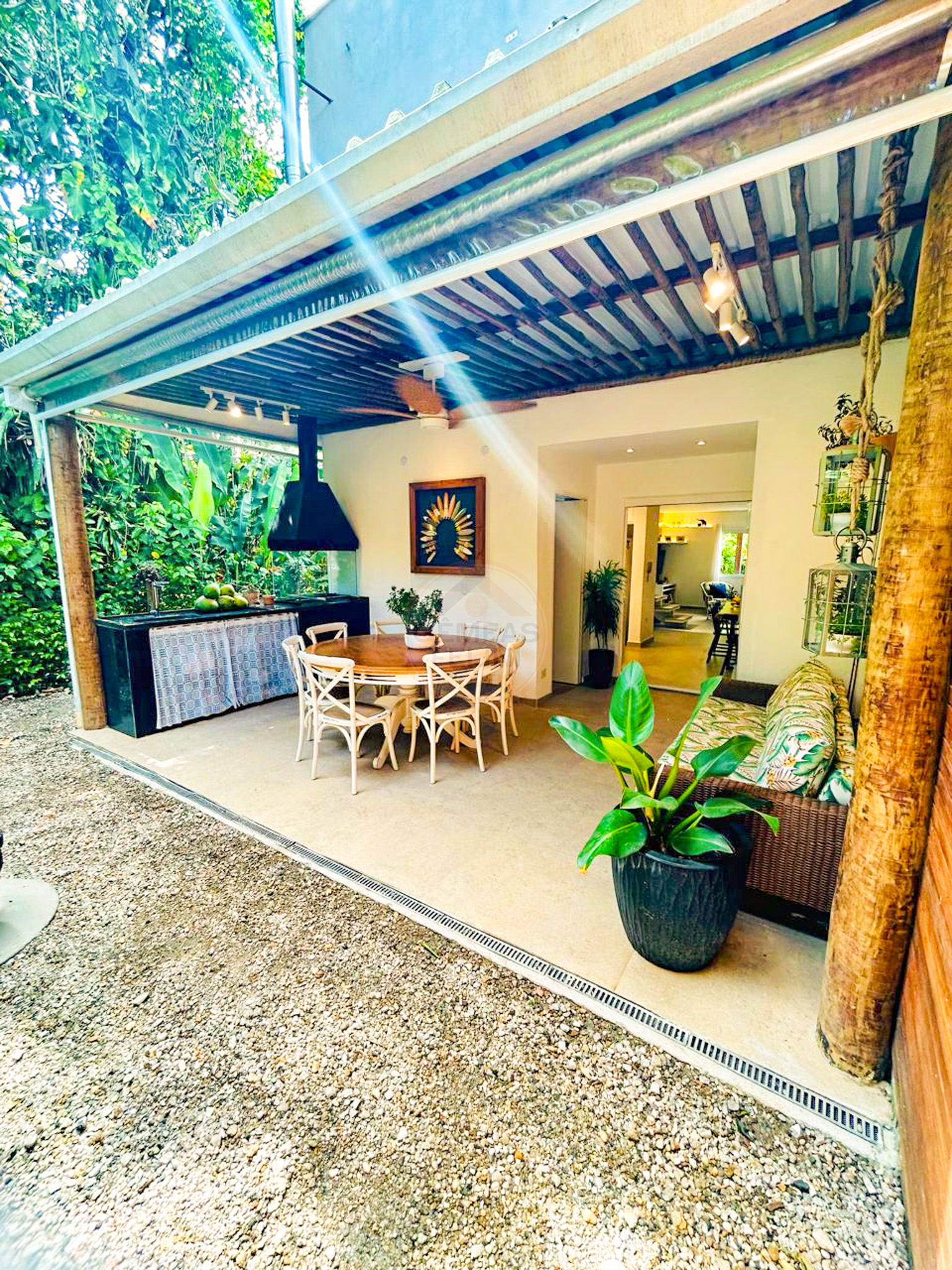 Oportunidade casa em Condom&iacute;nio Pr&oacute;ximo &agrave; Praia, Barra do Una - &Agrave; VENDA  São Sebastião - 