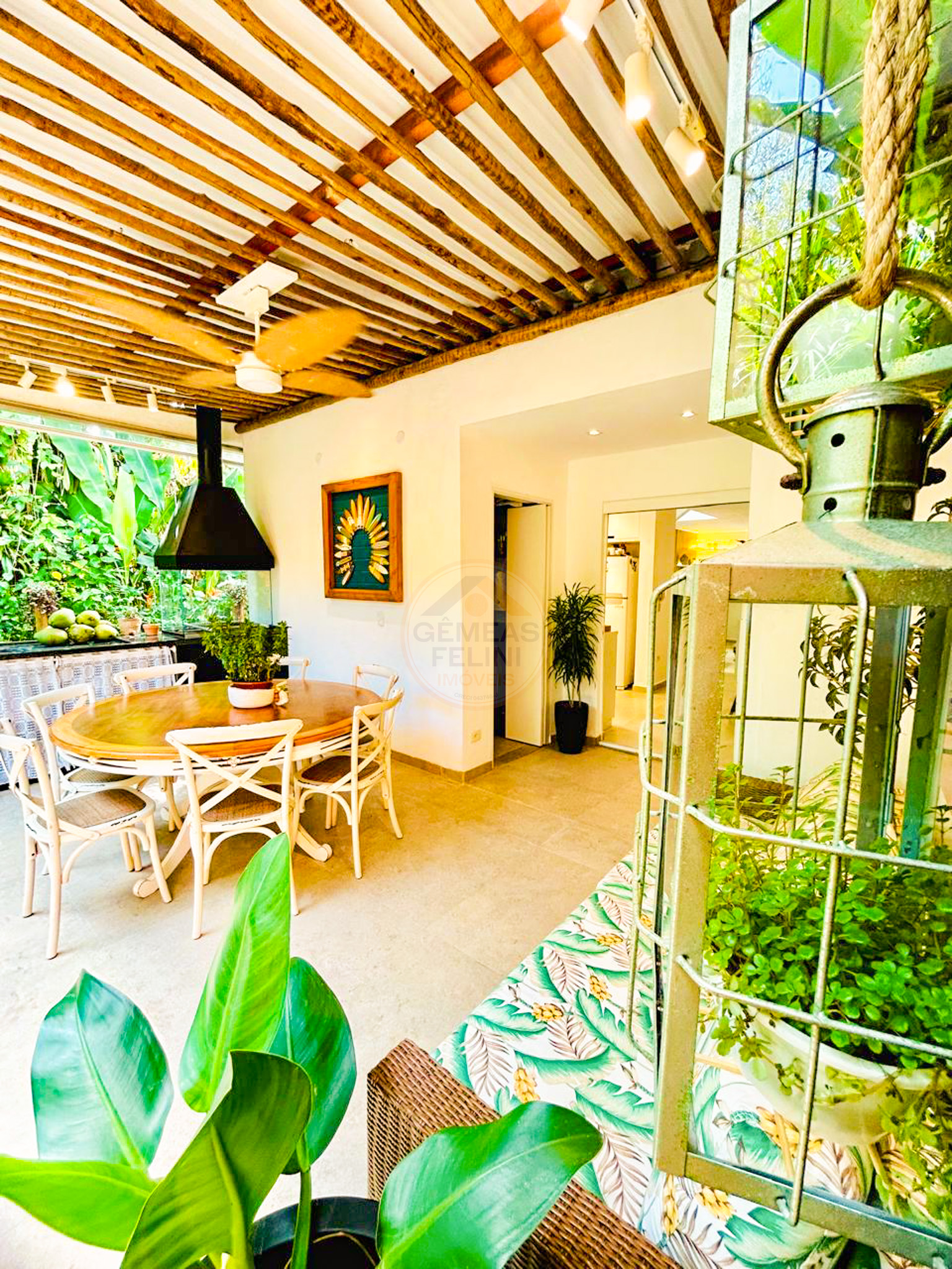 Oportunidade casa em Condom&iacute;nio Pr&oacute;ximo &agrave; Praia, Barra do Una - &Agrave; VENDA  São Sebastião - 