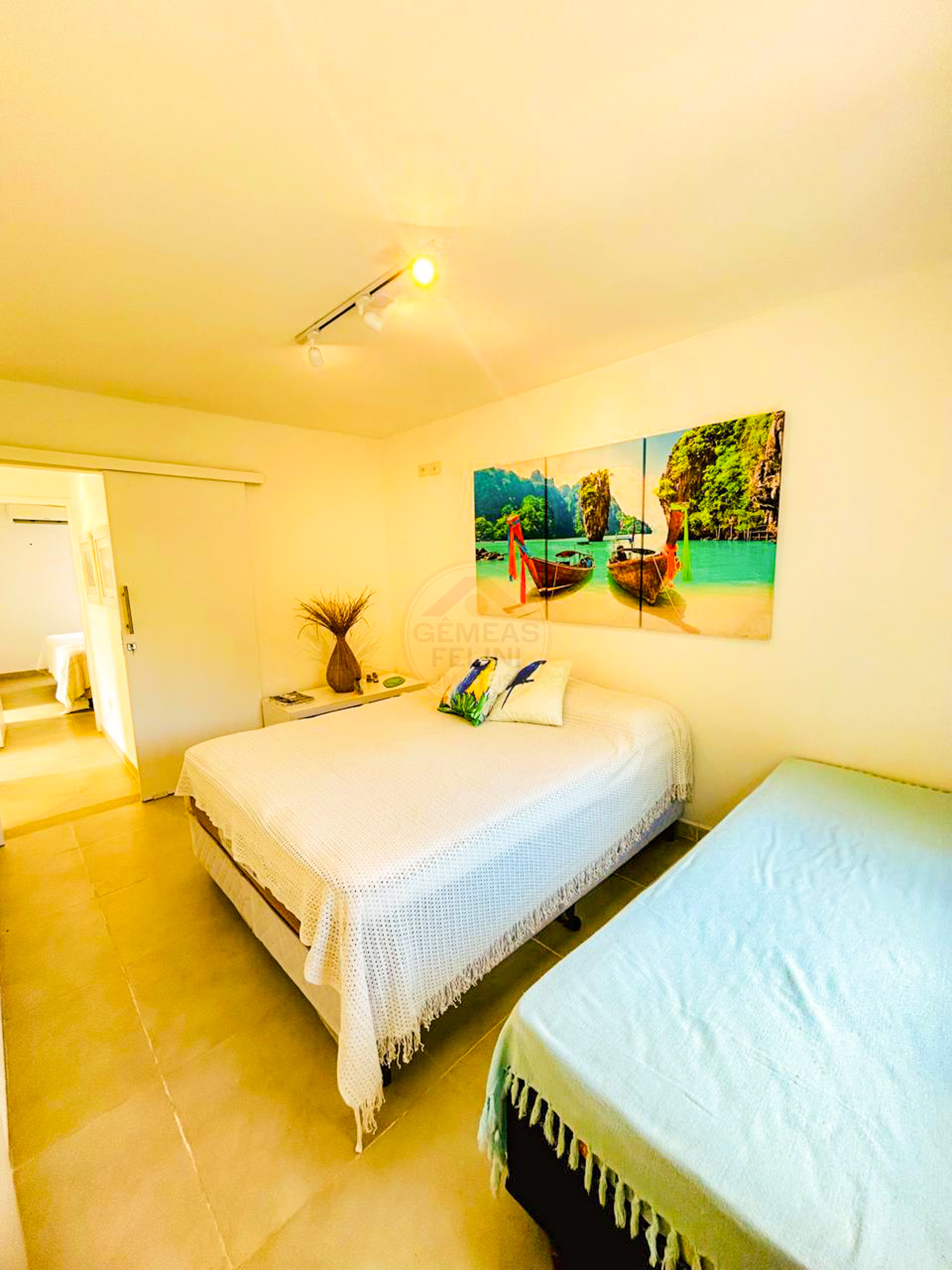 Oportunidade casa em Condom&iacute;nio Pr&oacute;ximo &agrave; Praia, Barra do Una - &Agrave; VENDA  São Sebastião - 