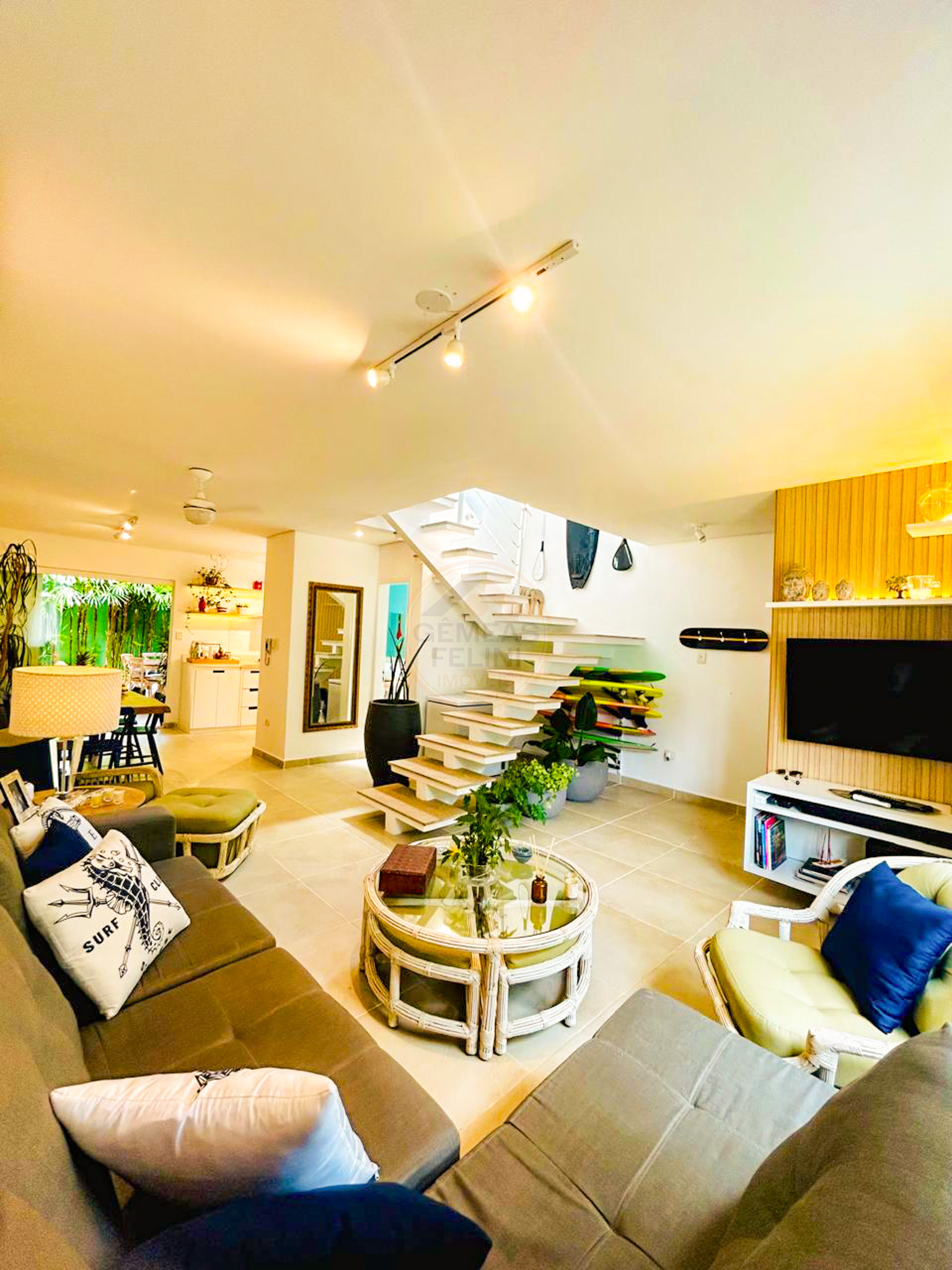 Oportunidade casa em Condom&iacute;nio Pr&oacute;ximo &agrave; Praia, Barra do Una - &Agrave; VENDA  São Sebastião - 