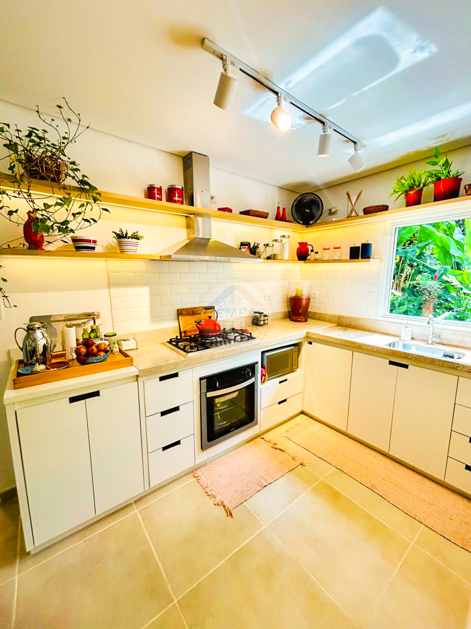 Oportunidade casa em Condom&iacute;nio Pr&oacute;ximo &agrave; Praia, Barra do Una - &Agrave; VENDA  São Sebastião - 