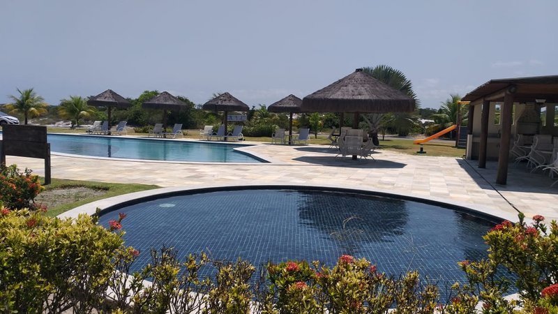 APARTAMENTO 3 QUARTOS 2 SU&Iacute;TES NASCENTE PISCINA QUADRA ACADEMIA &Agrave; VENDA PRAIA DO FORTE! Av do Farol MATA DE SÃO JOÃO - 