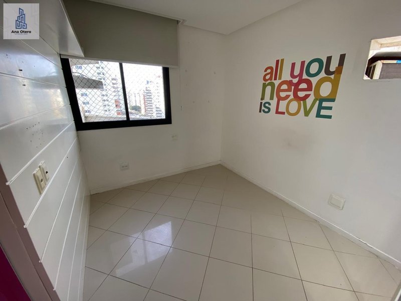 APARTAMENTO 3 QUARTOS SU&Iacute;TE VARANDA NASCENTE PISCINA ACADEMIA QUADRA &Agrave; VENDA PITUBA Rua Clara Nunes Salvador - 