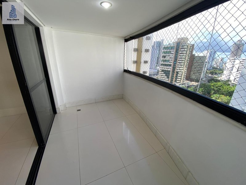 APARTAMENTO 3 QUARTOS SU&Iacute;TE VARANDA NASCENTE PISCINA ACADEMIA QUADRA &Agrave; VENDA PITUBA Rua Clara Nunes Salvador - 