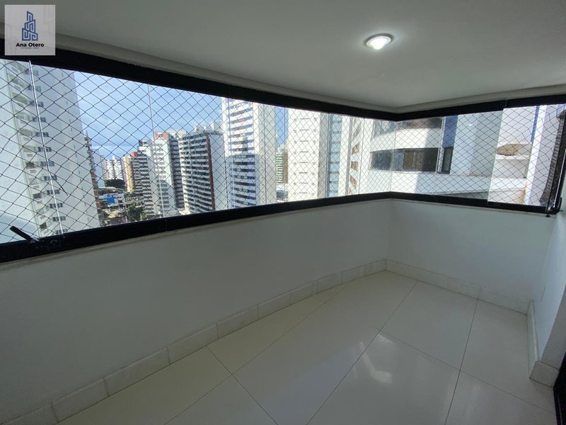 APARTAMENTO 3 QUARTOS SU&Iacute;TE VARANDA NASCENTE PISCINA ACADEMIA QUADRA &Agrave; VENDA PITUBA Rua Clara Nunes Salvador - 