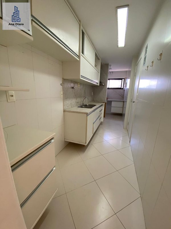 APARTAMENTO 3 QUARTOS SU&Iacute;TE VARANDA NASCENTE PISCINA ACADEMIA QUADRA &Agrave; VENDA PITUBA Rua Clara Nunes Salvador - 