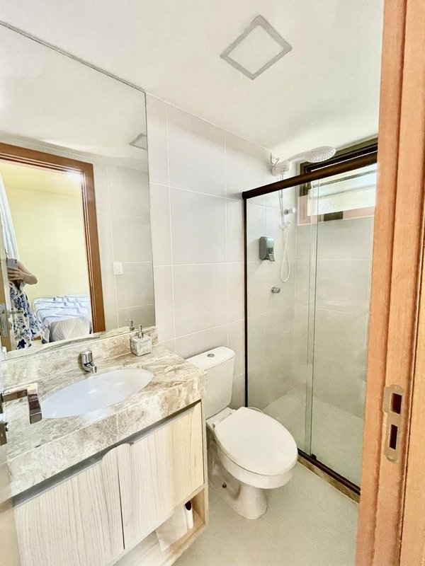 APARTAMENTO 2 SU&Iacute;TES LAVABO VARANDA GARAGEM PISCINA CHURRASQUEIRA &Agrave; VENDA EM ITACIMIRIM Rua Ilha de Maré Camaçari - 