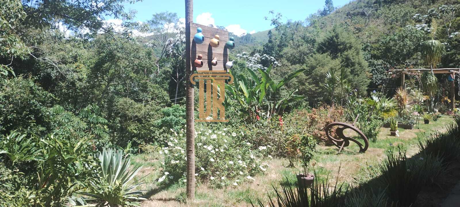 Ch&aacute;cara encantadora com 3.000 m&sup2;, em S&atilde;o Jos&eacute; dos Campos- SP  São José dos Campos - 