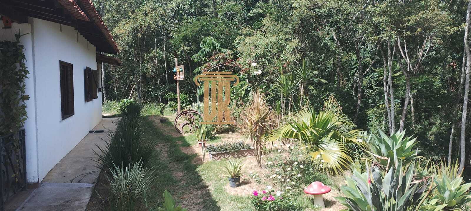 Ch&aacute;cara encantadora com 3.000 m&sup2;, em S&atilde;o Jos&eacute; dos Campos- SP  São José dos Campos - 