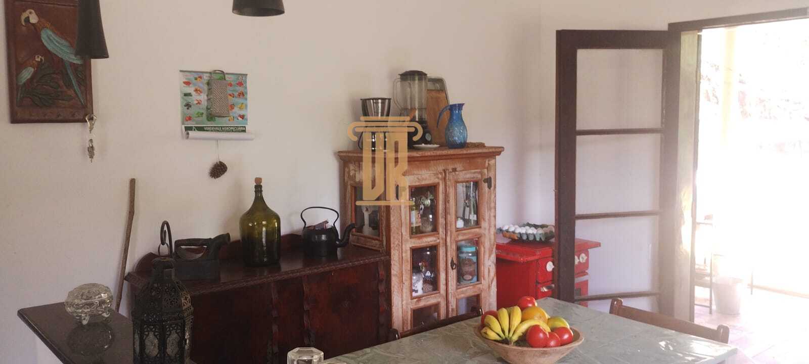 Ch&aacute;cara encantadora com 3.000 m&sup2;, em S&atilde;o Jos&eacute; dos Campos- SP  São José dos Campos - 