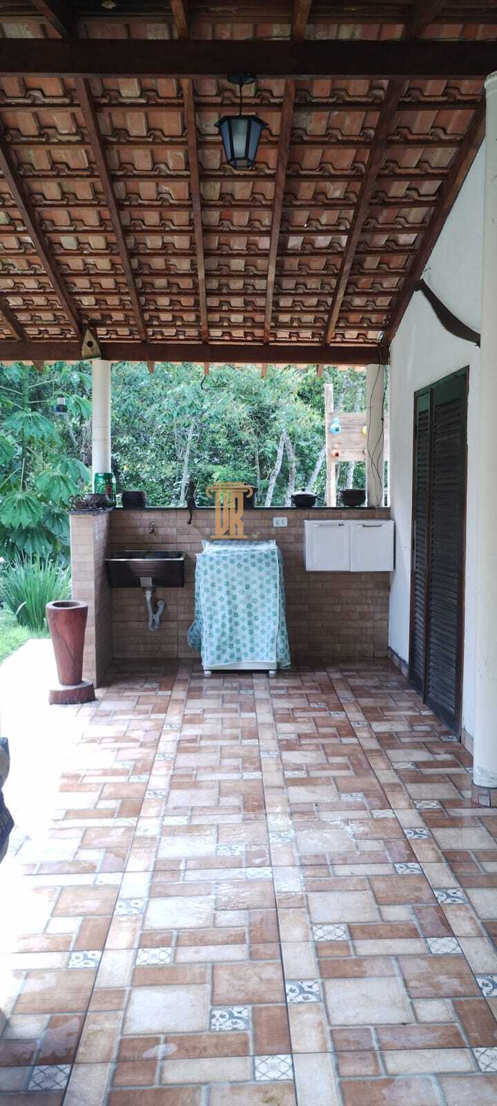 Ch&aacute;cara encantadora com 3.000 m&sup2;, em S&atilde;o Jos&eacute; dos Campos- SP  São José dos Campos - 