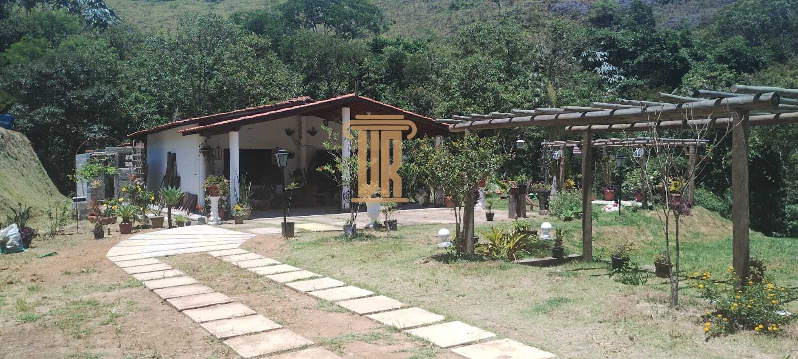 Ch&aacute;cara encantadora com 3.000 m&sup2;, em S&atilde;o Jos&eacute; dos Campos- SP  São José dos Campos - 