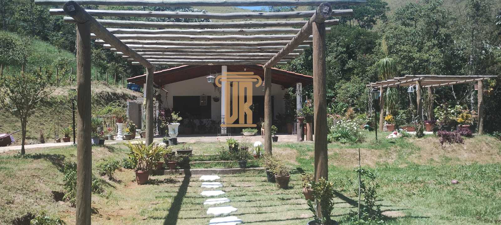 Ch&aacute;cara encantadora com 3.000 m&sup2;, em S&atilde;o Jos&eacute; dos Campos- SP  São José dos Campos - 