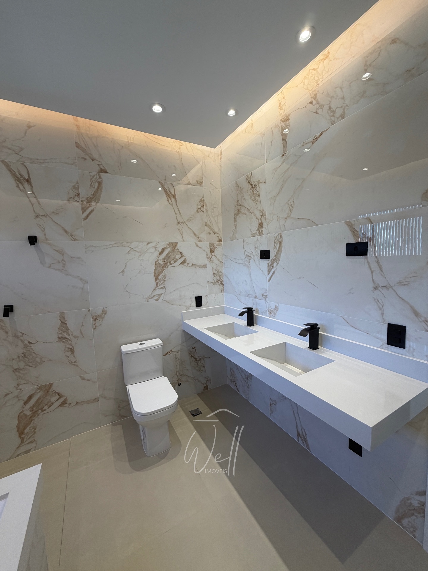 Casa rec&eacute;m construida no Parque dos P&aacute;ssaros em SBC 280m2 - 03 su&iacute;tes - 04 vagas  São Bernardo do Campo - 