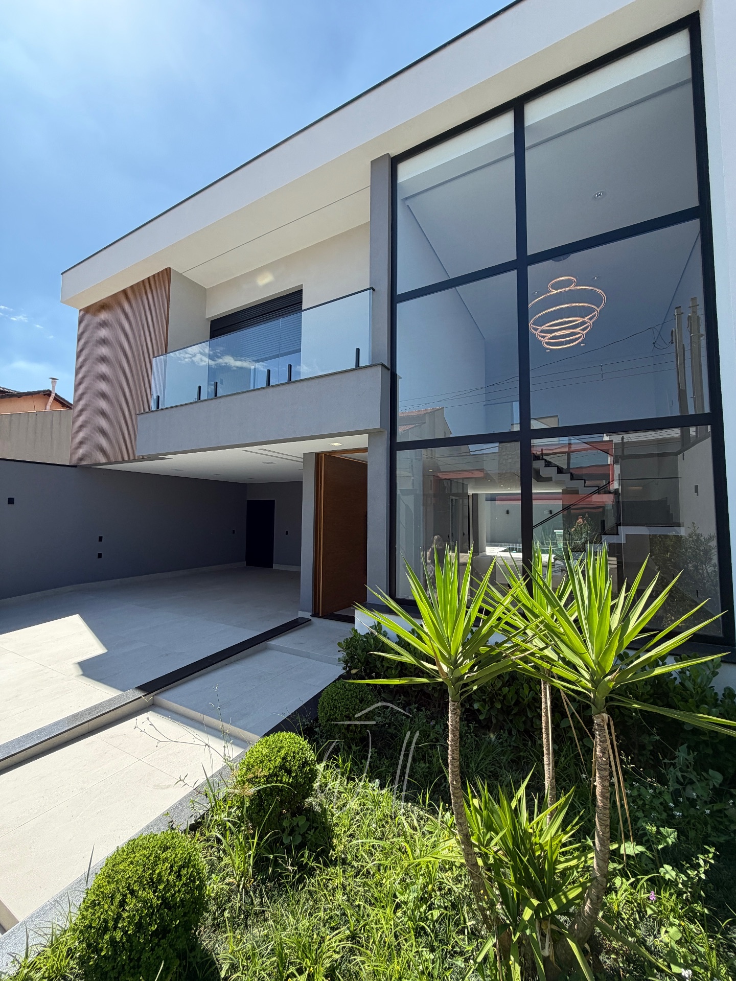 Casa rec&eacute;m construida no Parque dos P&aacute;ssaros em SBC 280m2 - 03 su&iacute;tes - 04 vagas  São Bernardo do Campo - 